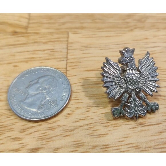 AUSTRIA COAT OF ARMS TRAVEL PIN - Picture 1 of 2